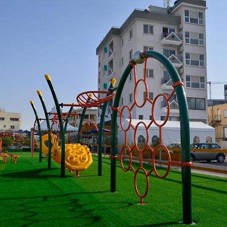 Alora Apartments Larnaca Extérieur photo