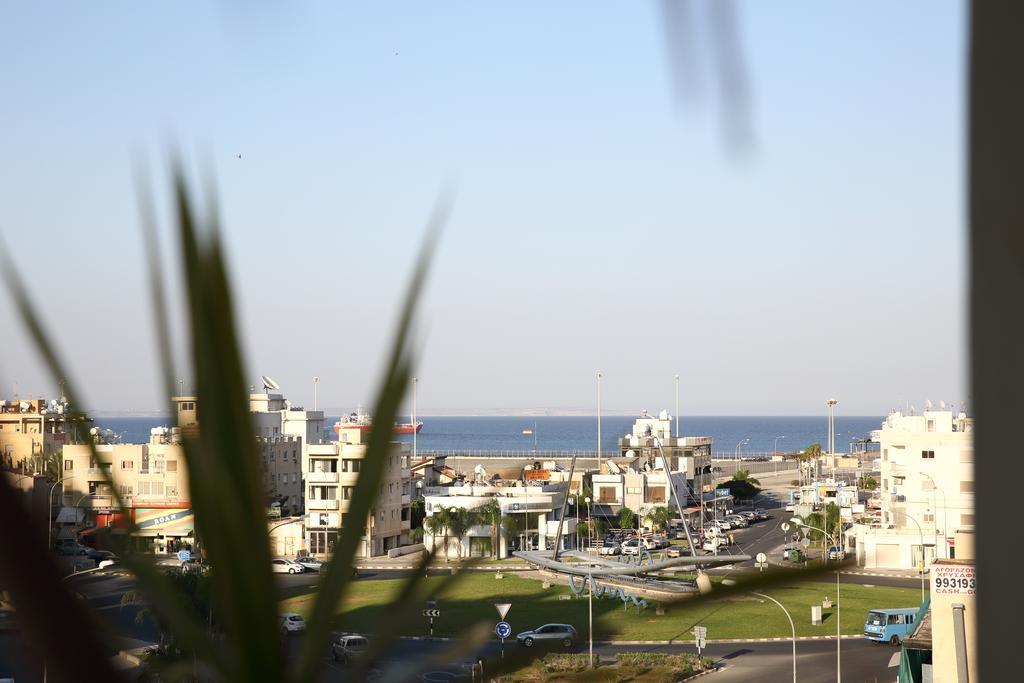 Alora Apartments Larnaca Extérieur photo