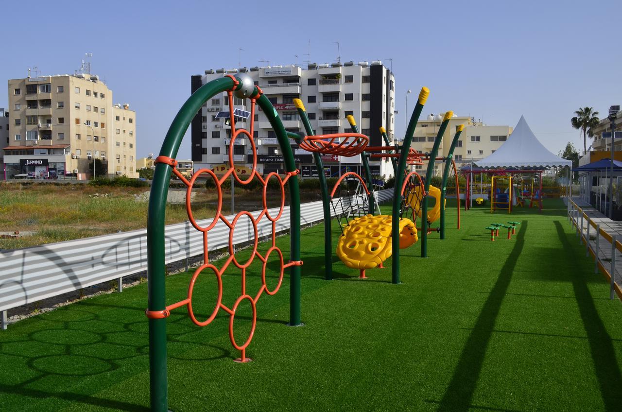 Alora Apartments Larnaca Extérieur photo