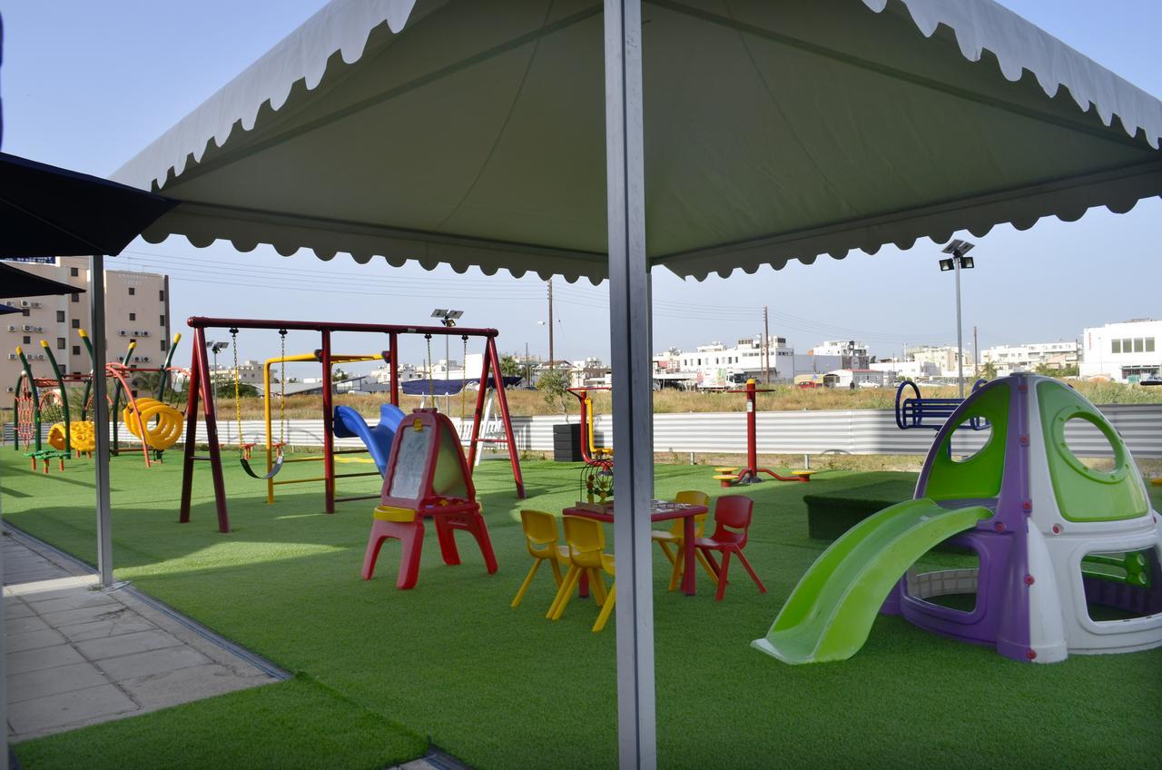 Alora Apartments Larnaca Extérieur photo
