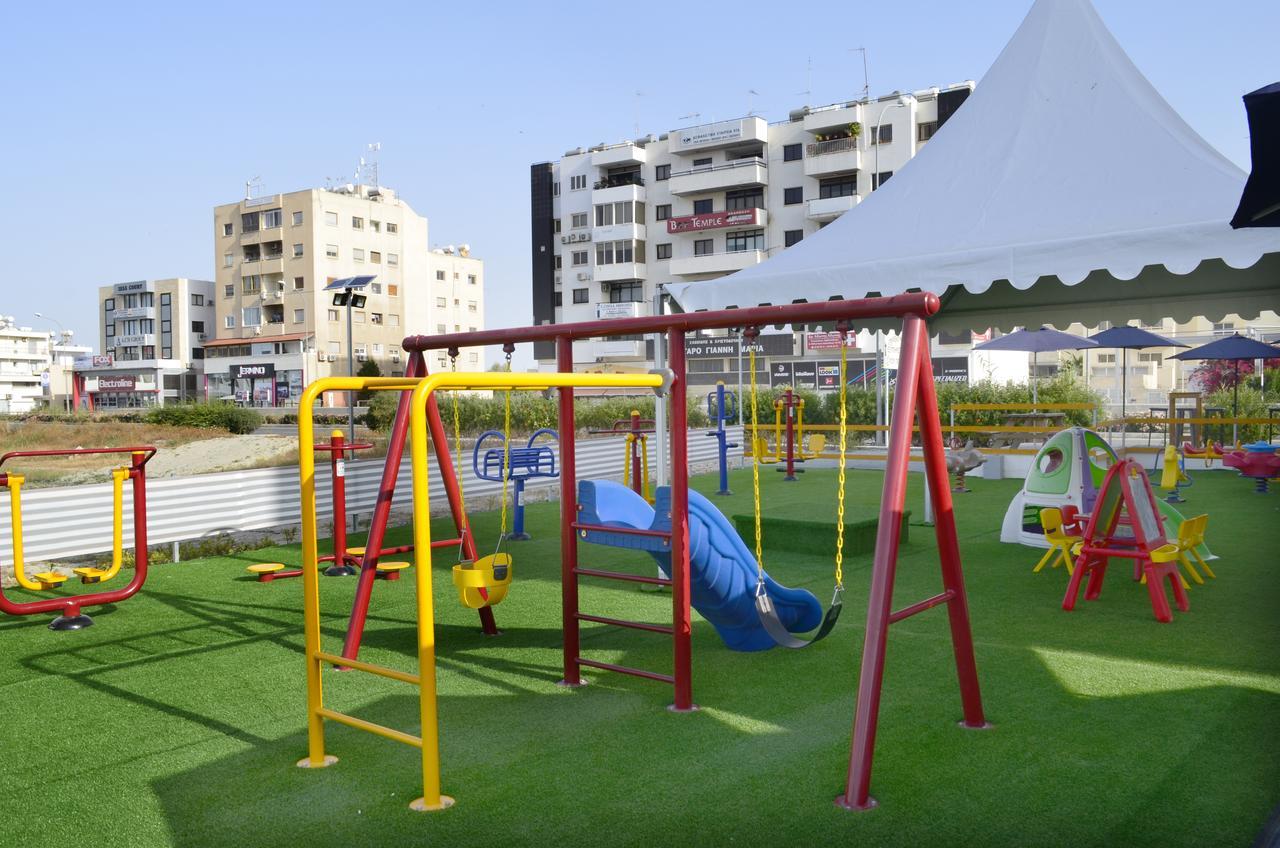 Alora Apartments Larnaca Extérieur photo