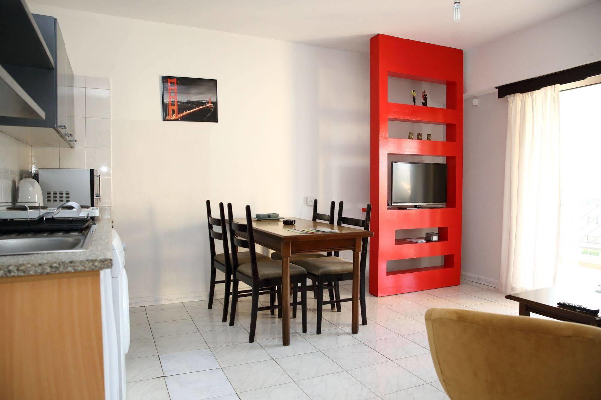 Alora Apartments Larnaca Extérieur photo