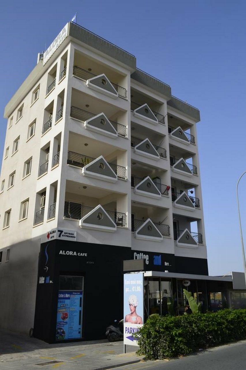 Alora Apartments Larnaca Extérieur photo