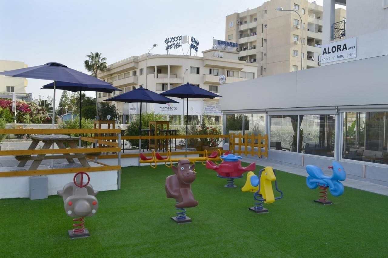 Alora Apartments Larnaca Extérieur photo